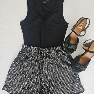 Party outfit 🪩 short pants and top.